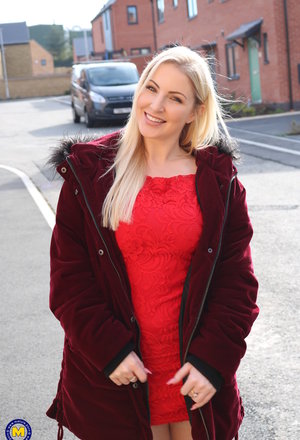 18 tear old schoolgirl Tiff Bannister takes selfies while disrobing in bedroom